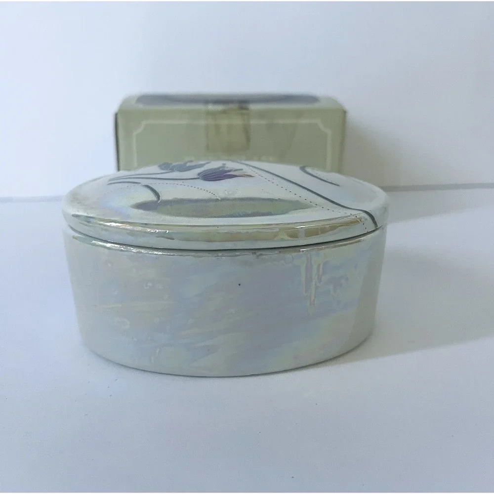 Vintage Porcelain White Floral Trinket Jewelry Box‎ Holder